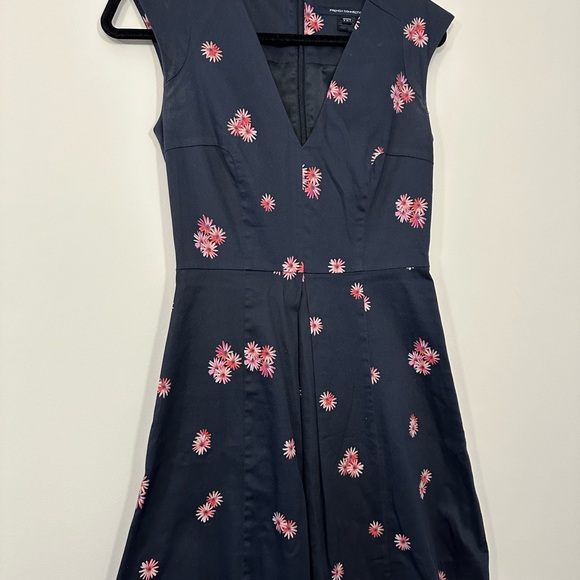 French connection Aline mini dress with delicate floral print size 4 - Picture 4 of 16